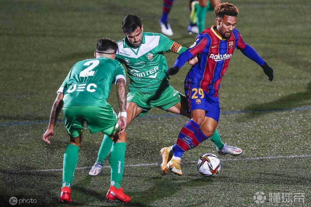 马赛迎欧篮联关键赛；集结日调整名单；引发热议；年轻球员得到机会