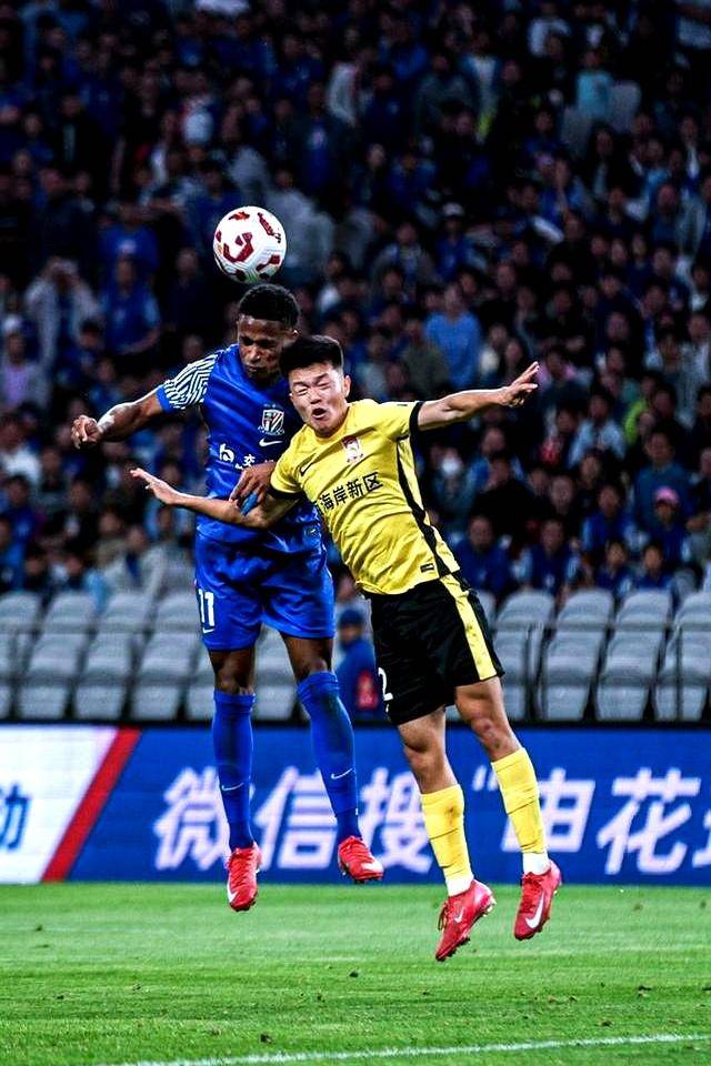 包含赛后上海久事豪取连胜：中超节点到来；引发热议；团队化学反应显著的词条